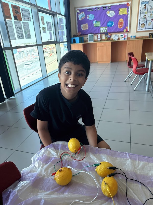 Science Xplorers — Coding in Dubai